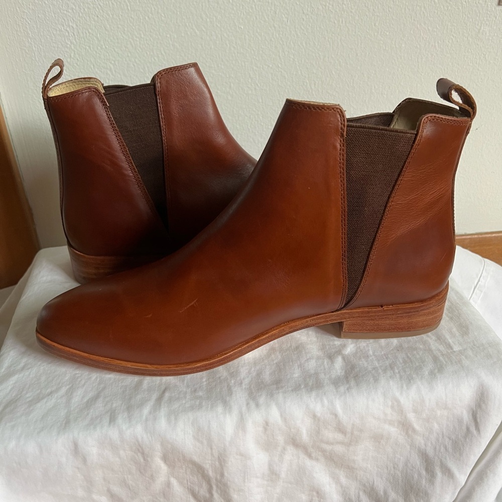 Eva Chelsea Brown Leather Boot by Nisolo Women’s Size 9.5 Stacked Heel NWOB